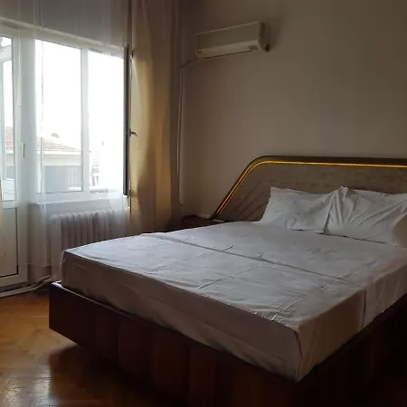 Kings World House Apartment *