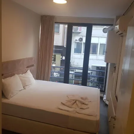 Kings World House